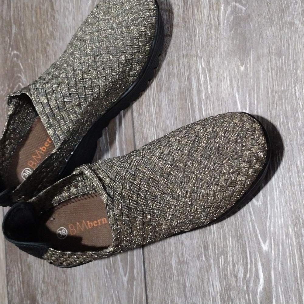 BM Bernie Mev. gold mesh platforms. Size 7.5